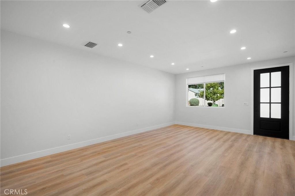 11626 Weddington Street - Photo 6