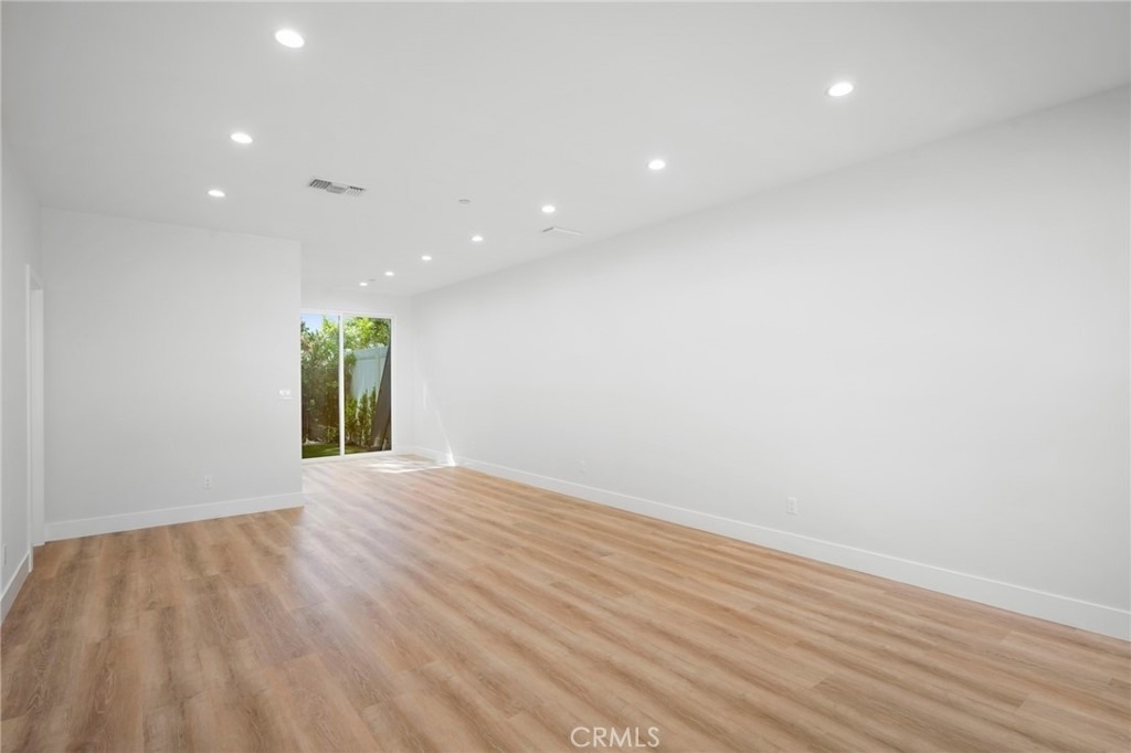11626 Weddington Street - Photo 3