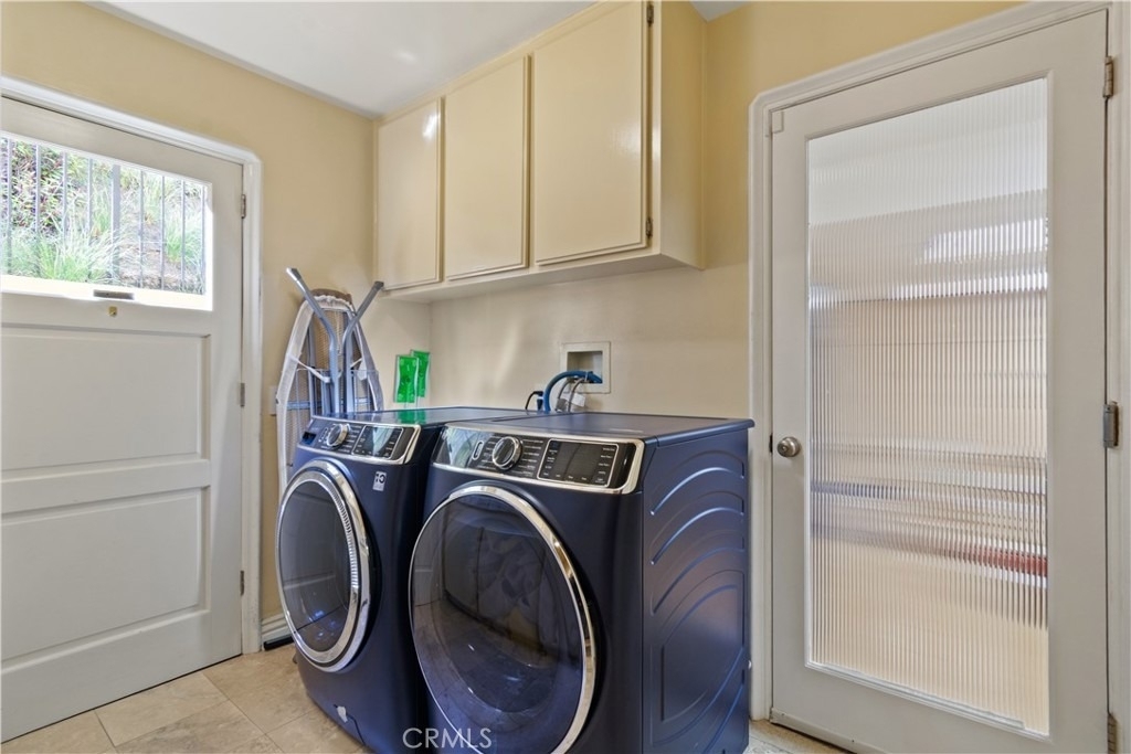 823 Moorside - Photo 27