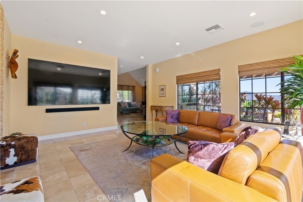 823 Moorside - Photo 7