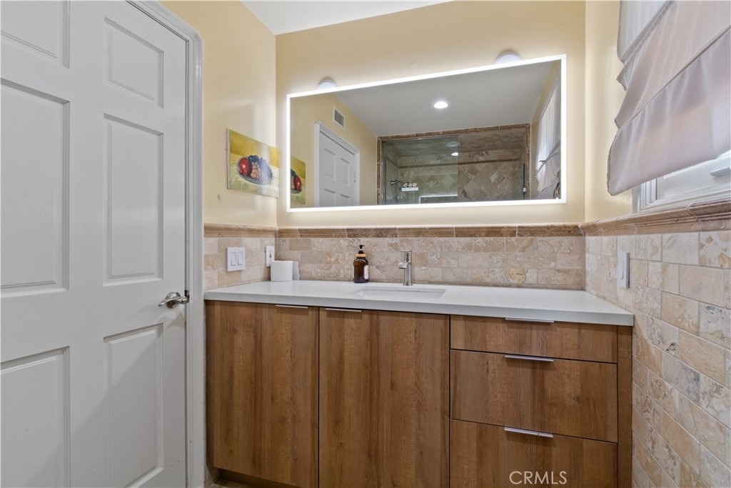823 Moorside - Photo 30
