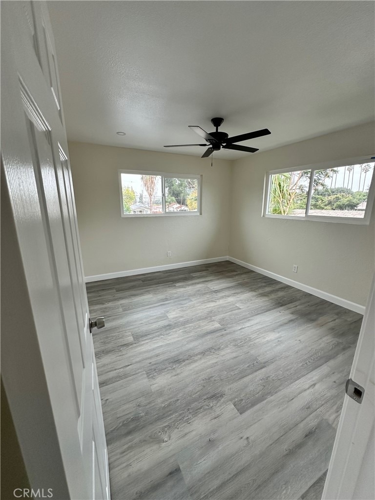 124 E 10th - Photo 3