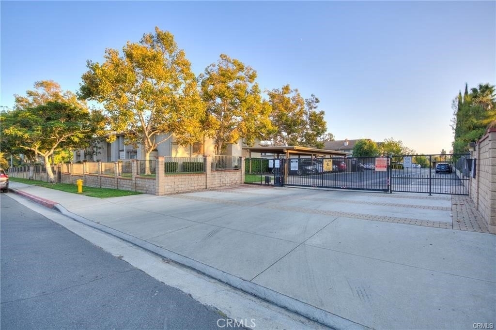 901 Golden Springs #c2 - Photo 3