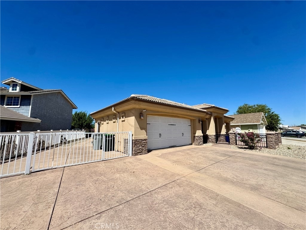 13880 Evergreen Lane - Photo 1