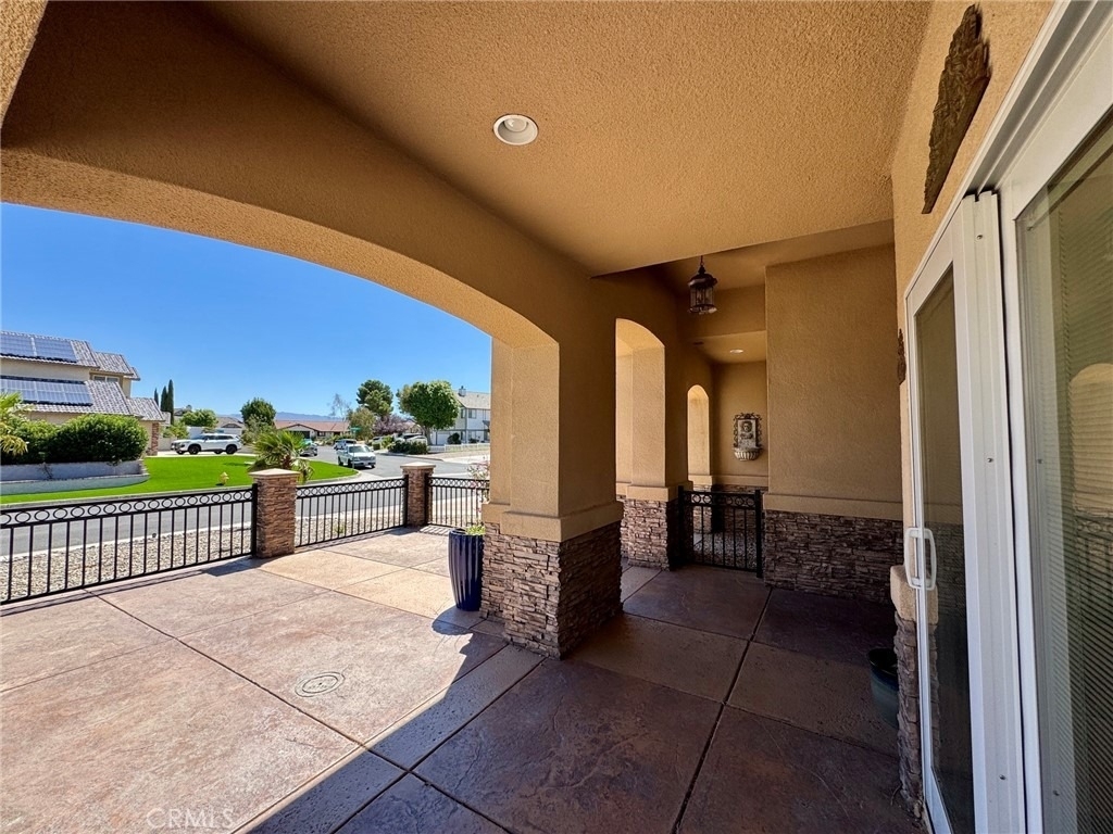 13880 Evergreen Lane - Photo 4