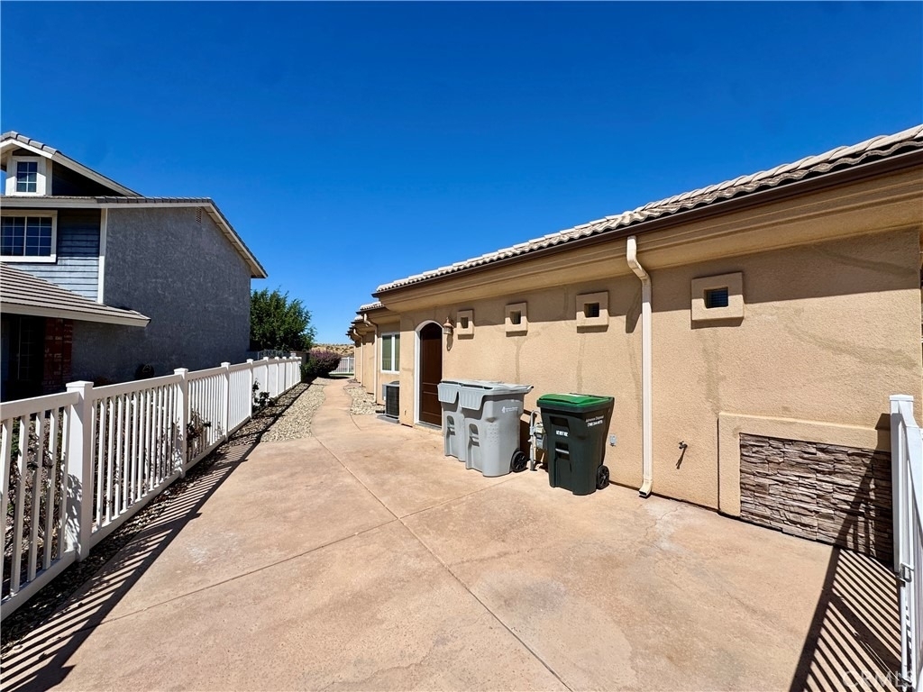 13880 Evergreen Lane - Photo 2