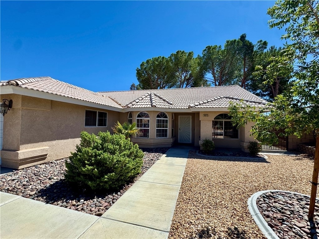 18015 Wildwood Drive - Photo 2