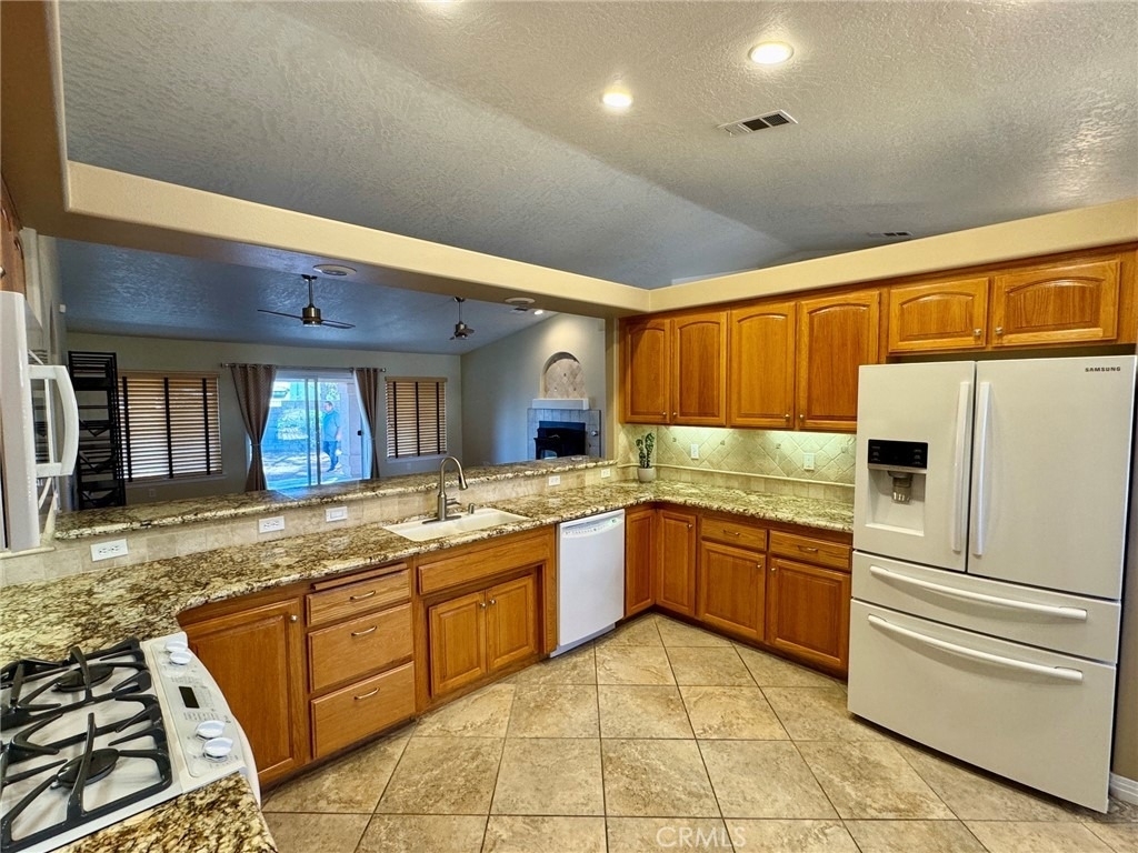 18015 Wildwood Drive - Photo 11