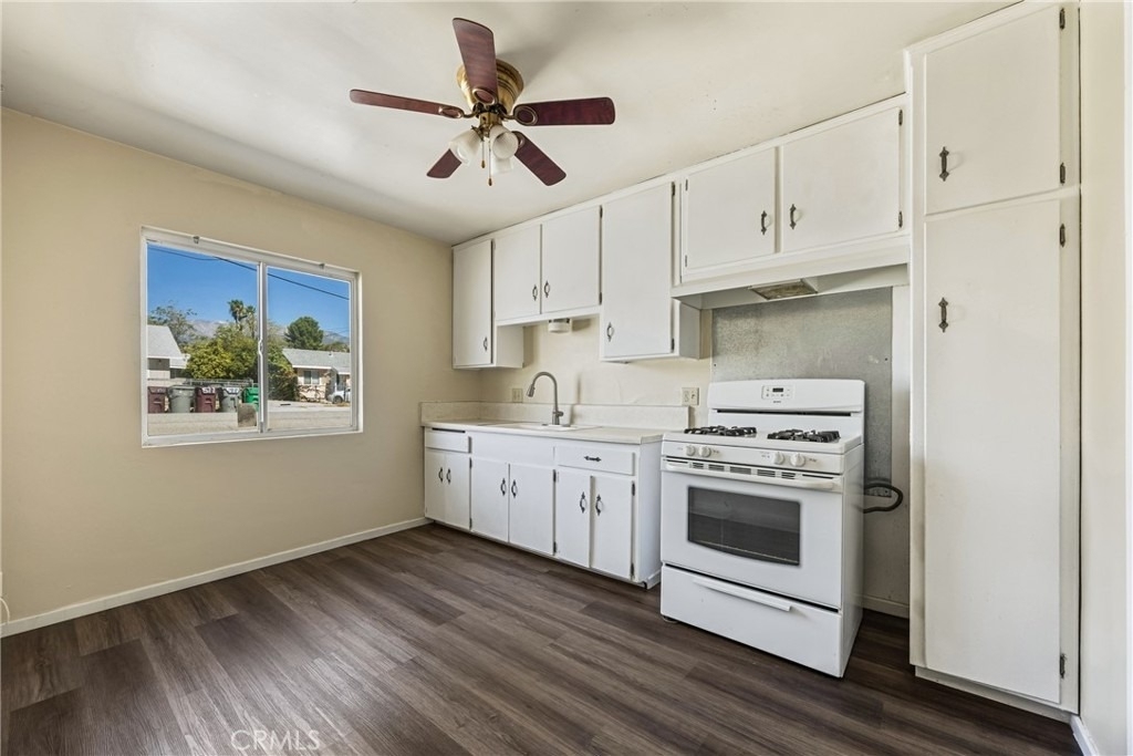 572 N 6th Street - Photo 8