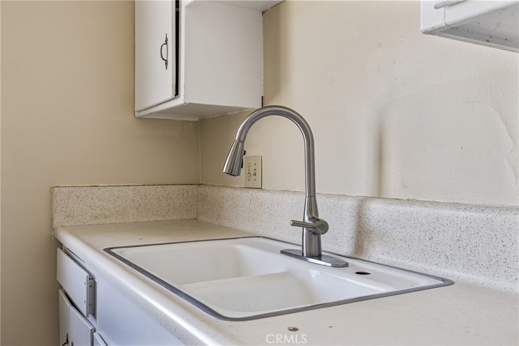 572 N 6th Street - Photo 10