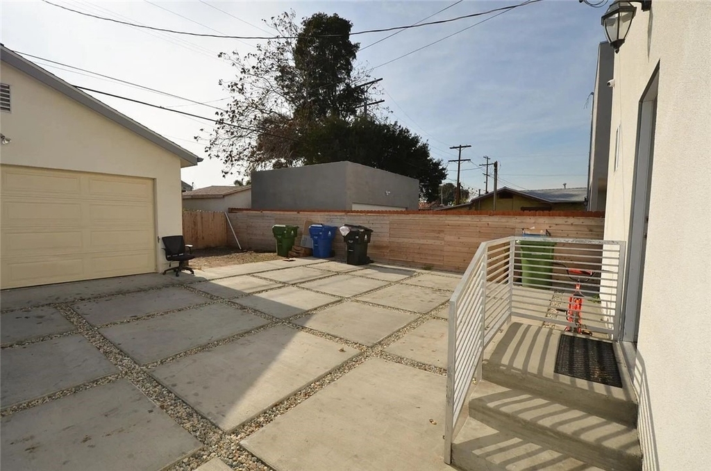 134 E 104th - Photo 19