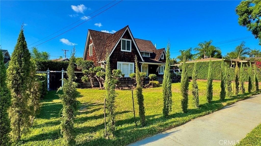 9215 Gunn - Photo 0