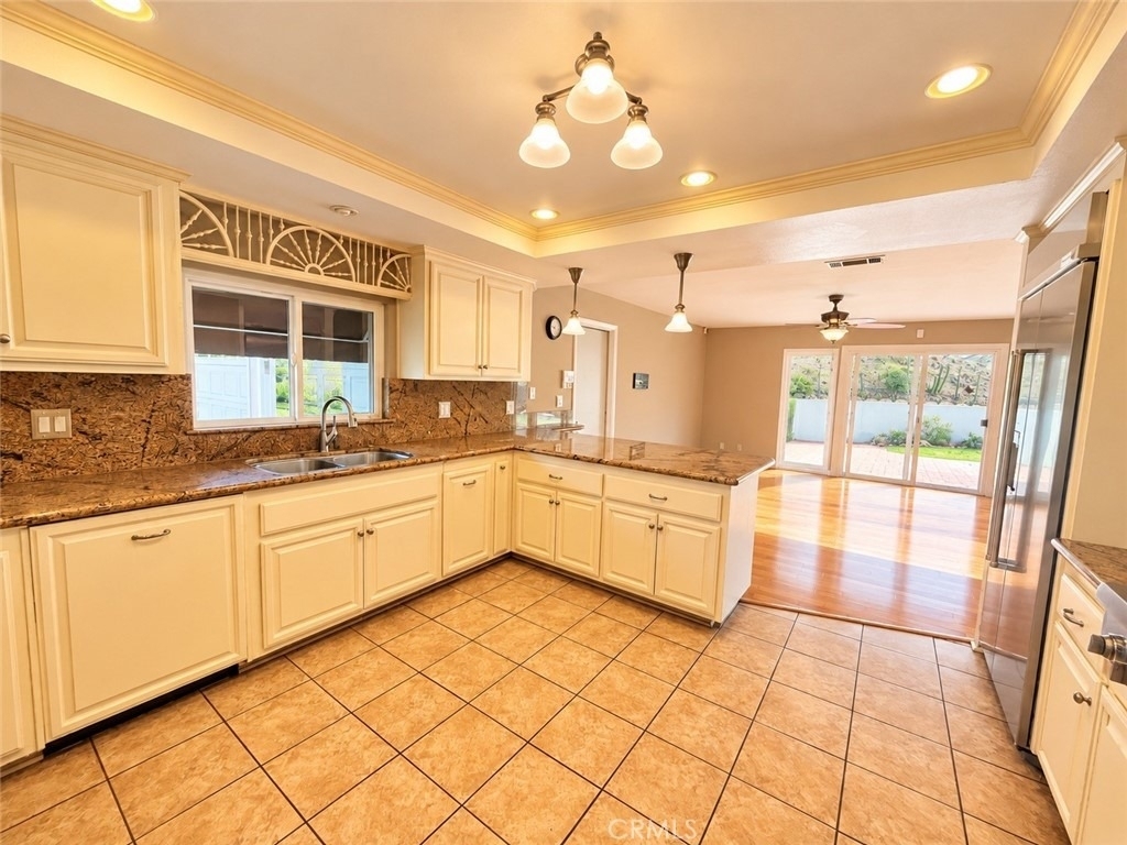 2031 Gardi - Photo 4