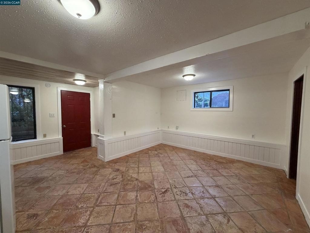 556 Liberty St - Photo 1