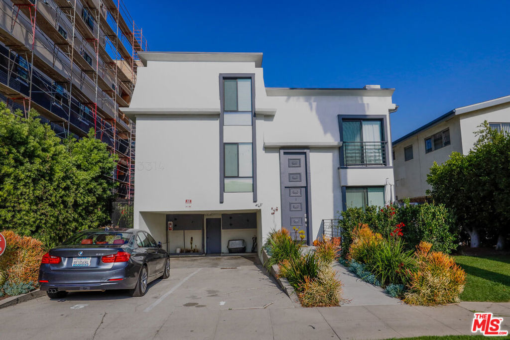 3314 S Mentone Avenue - Photo 13