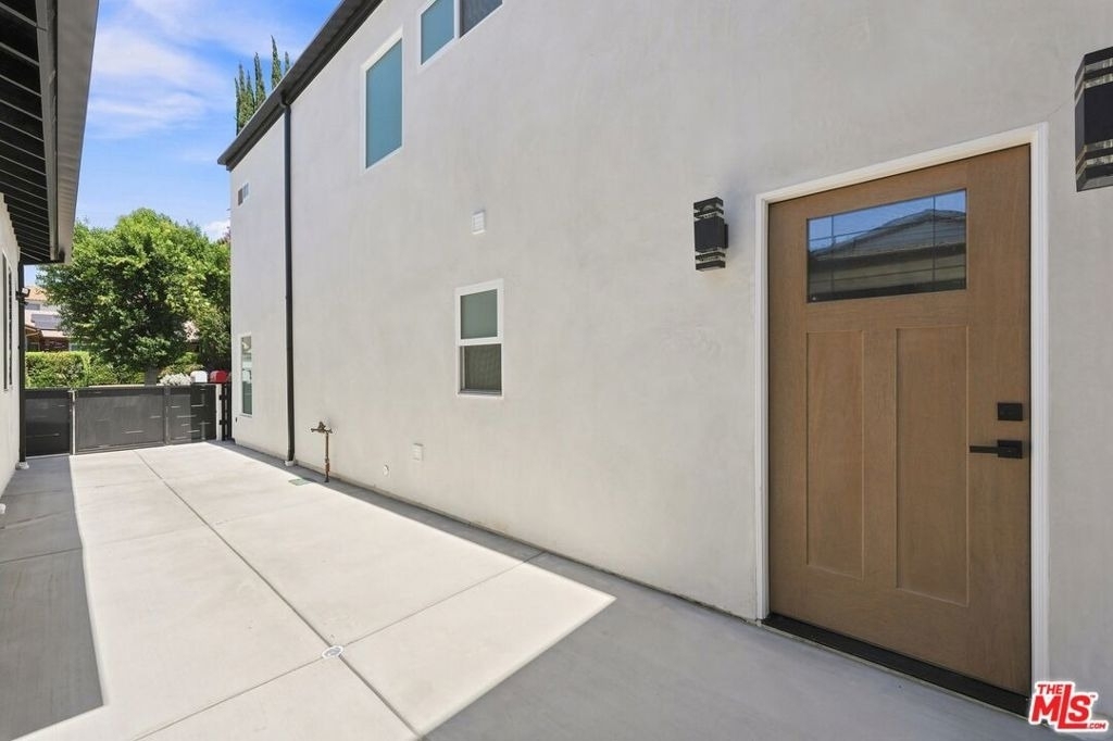 20212 W Gault Street - Photo 3