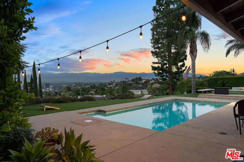 3235 Steven Drive - Photo 2