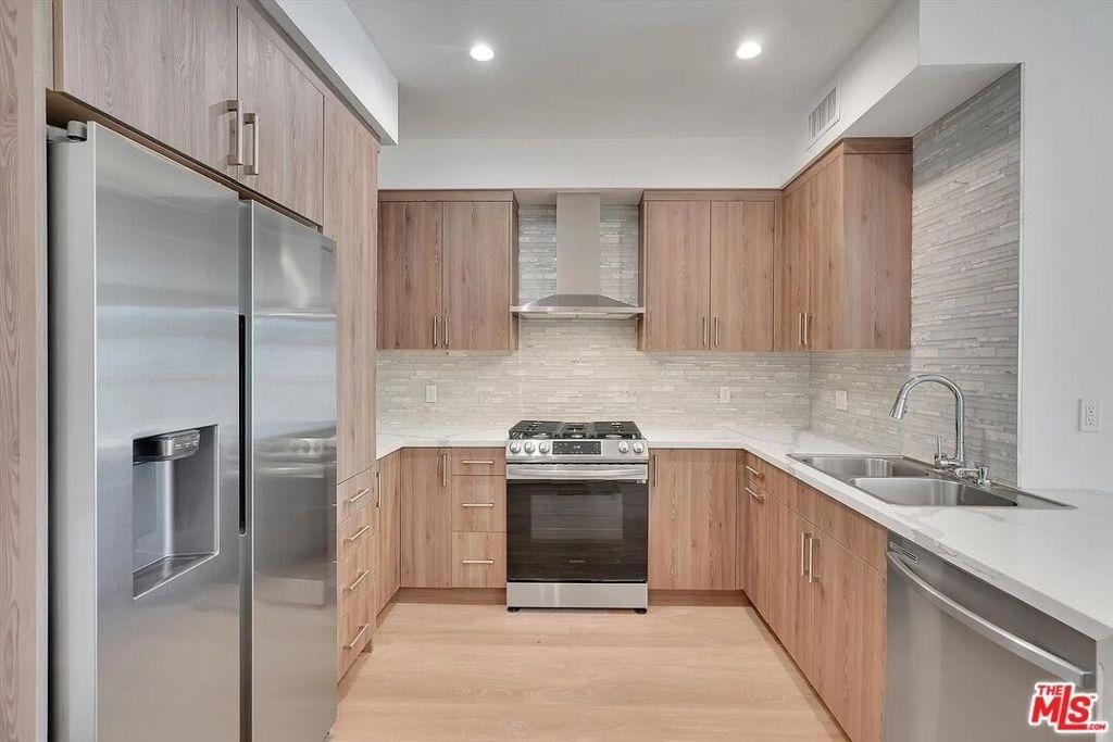 14419 Riverside Drive - Photo 0
