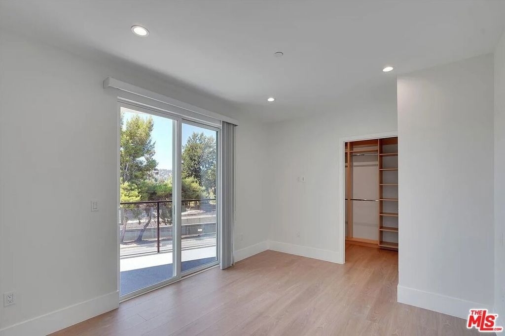 14419 Riverside Drive - Photo 4