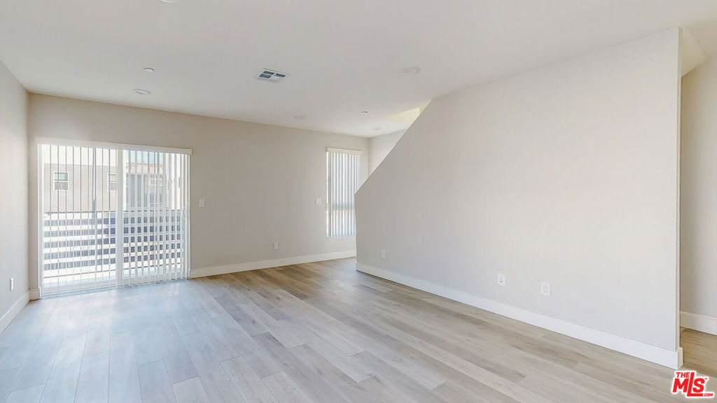 307 Rosemont Avenue - Photo 5