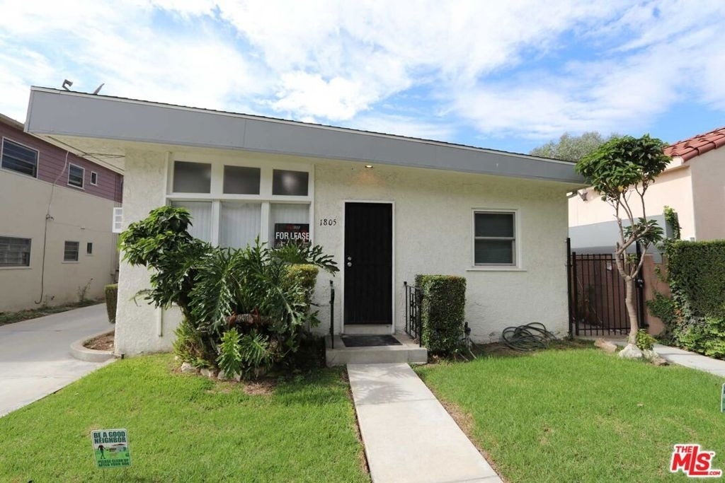 1805 Silver Lake Boulevard - Photo 2
