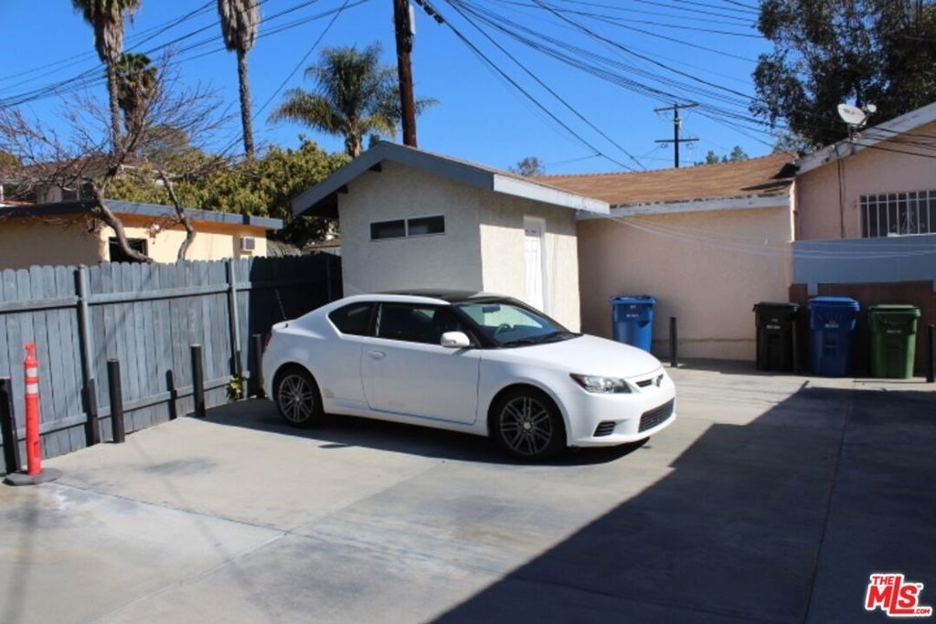 1805 Silver Lake Boulevard - Photo 20