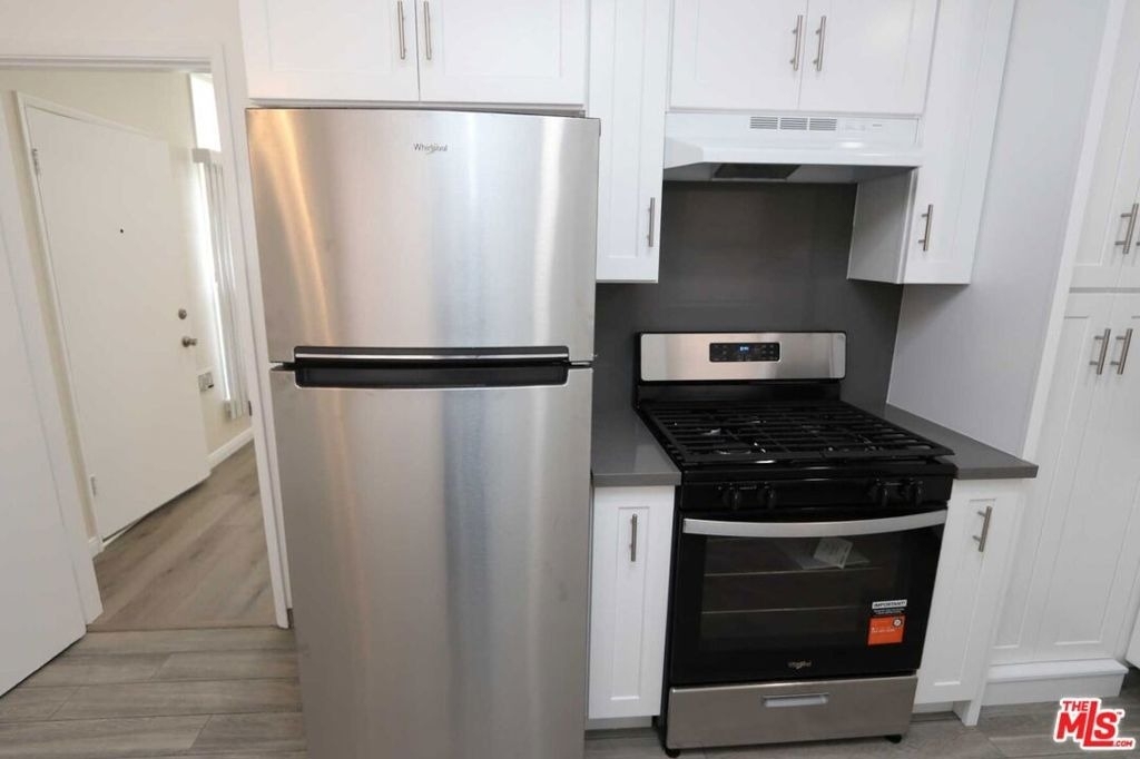 1805 Silver Lake Boulevard - Photo 4