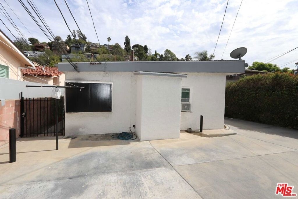 1805 Silver Lake Boulevard - Photo 19