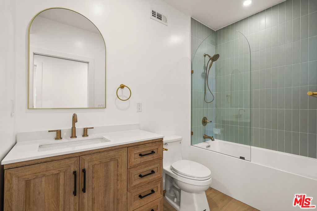 726 Pier Avenue - Photo 13