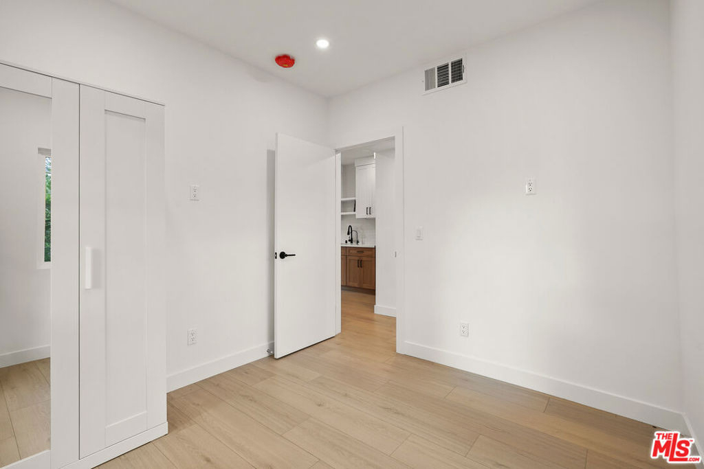 726 Pier Avenue - Photo 11