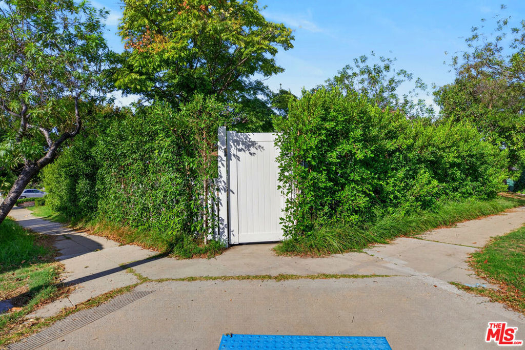 441 Dartmouth Road - Photo 1