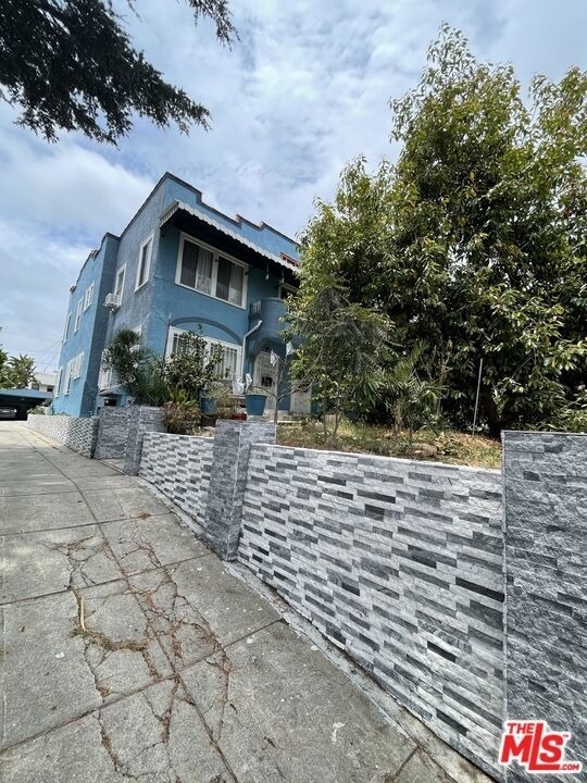 737 N Harvard Boulevard - Photo 7