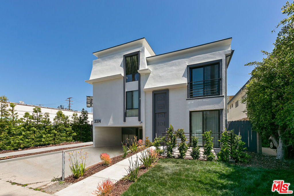 3314 S Mentone Avenue - Photo 2
