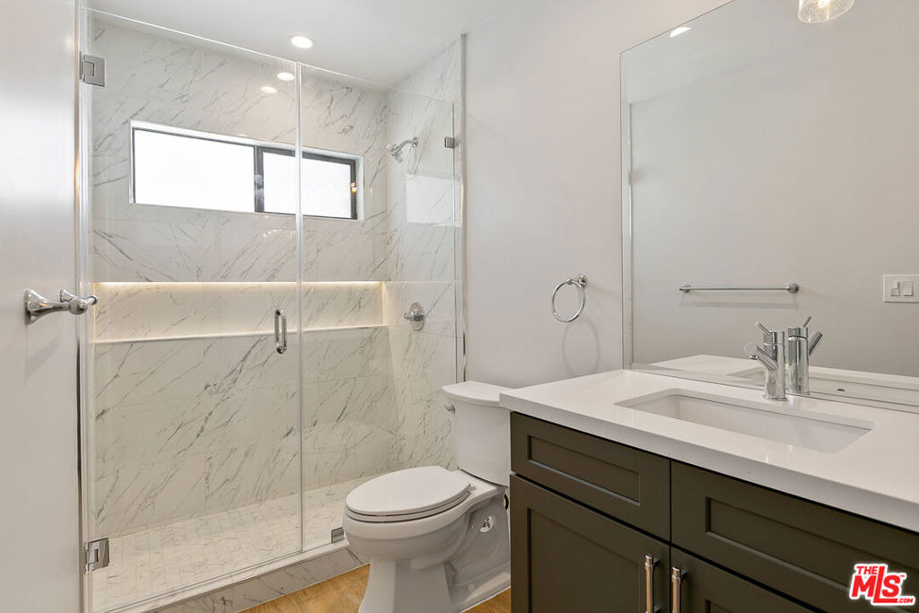 3314 S Mentone Avenue - Photo 14