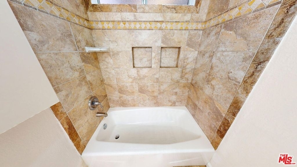 1731 Colby Avenue - Photo 10