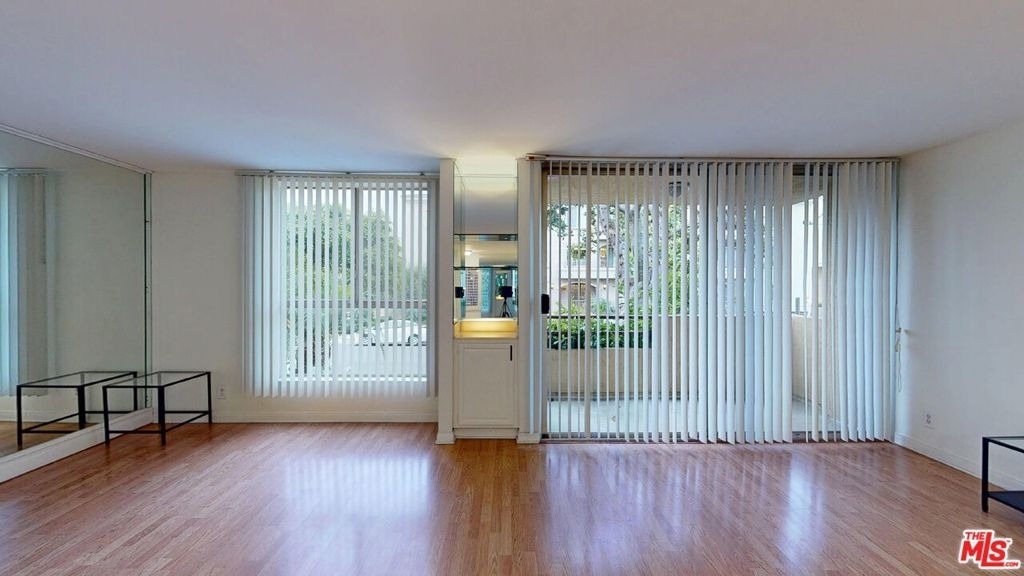 1731 Colby Avenue - Photo 1