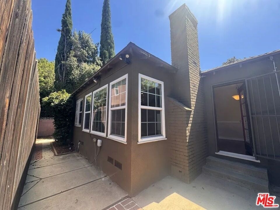 15031 Hartland Street - Photo 15