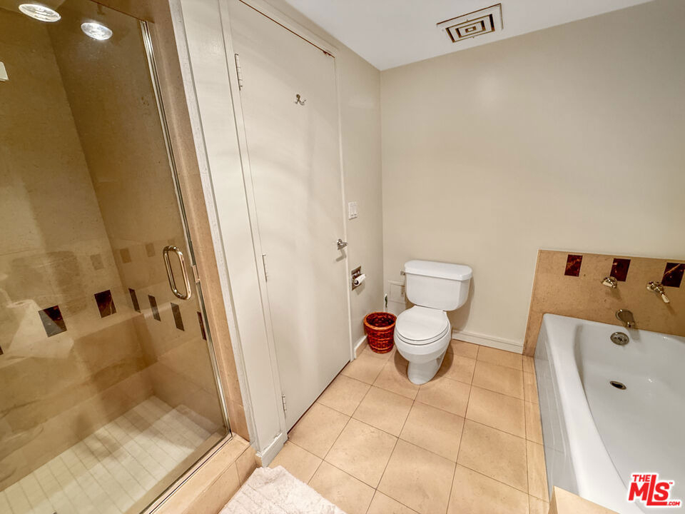 10445 Wilshire Boulevard - Photo 6