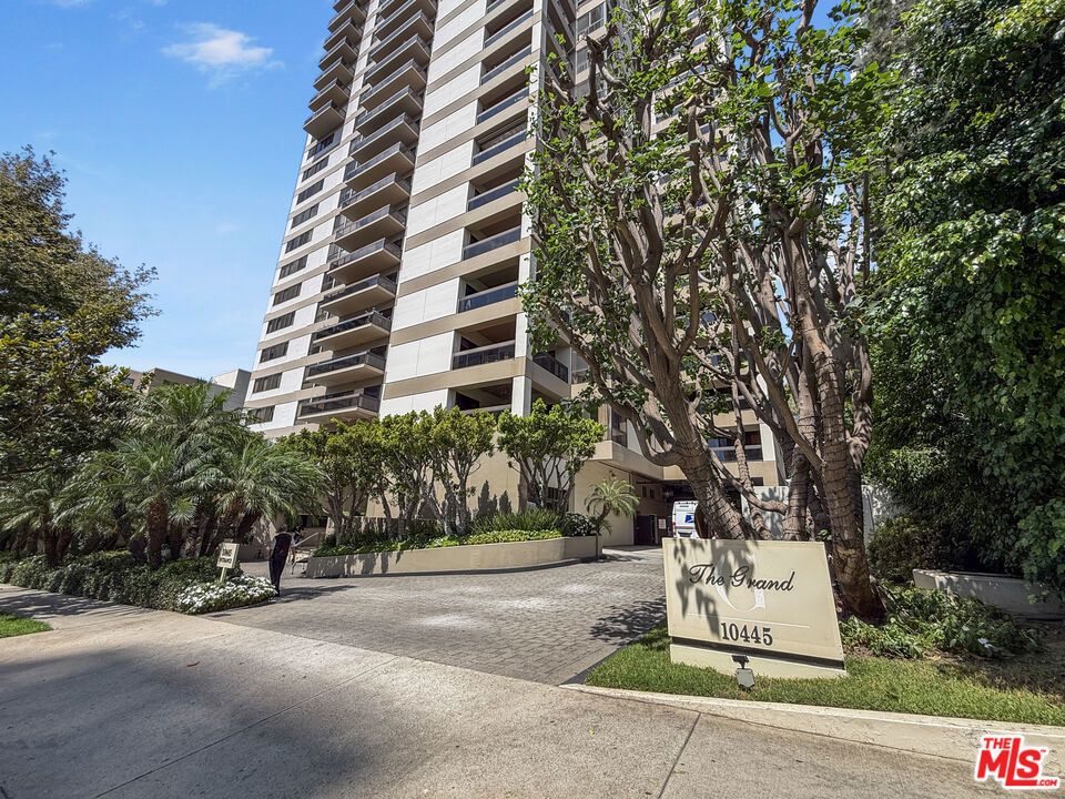 10445 Wilshire Boulevard - Photo 10