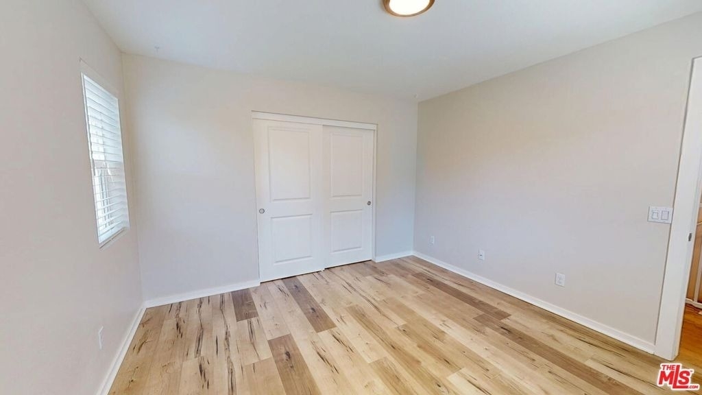 15033 Hartland Street - Photo 12