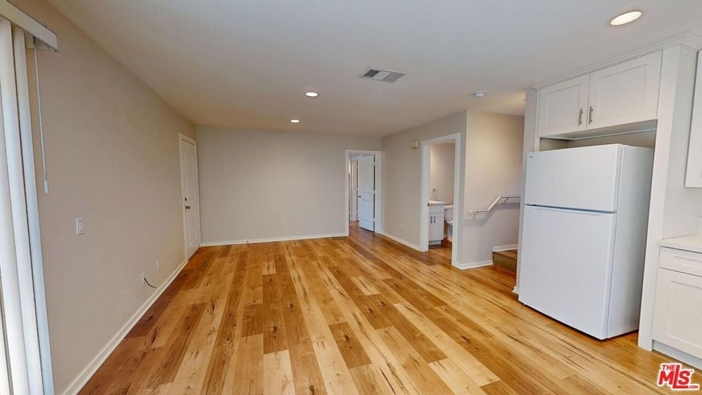 15033 Hartland Street - Photo 2