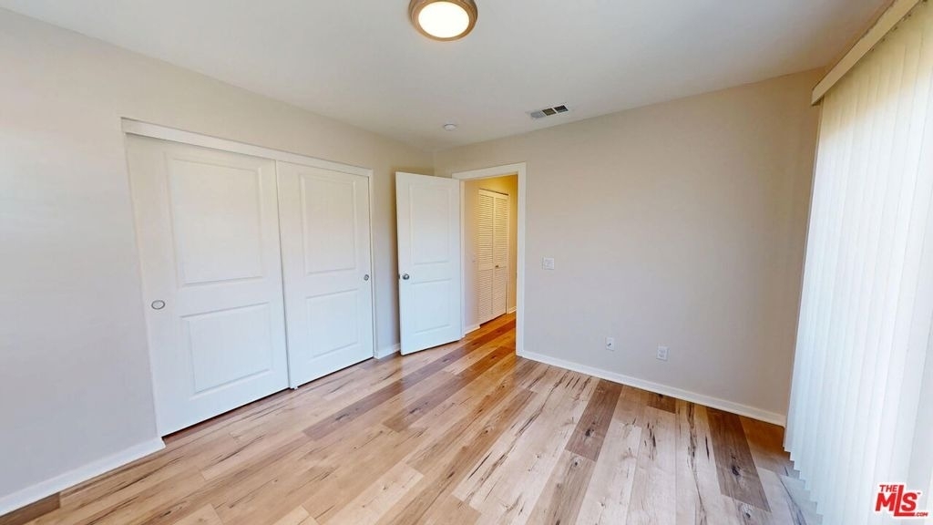 15033 Hartland Street - Photo 14