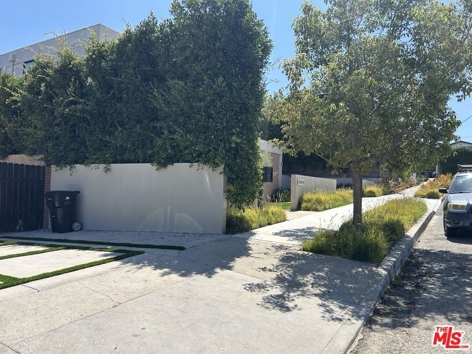11960 Modjeska Place - Photo 3