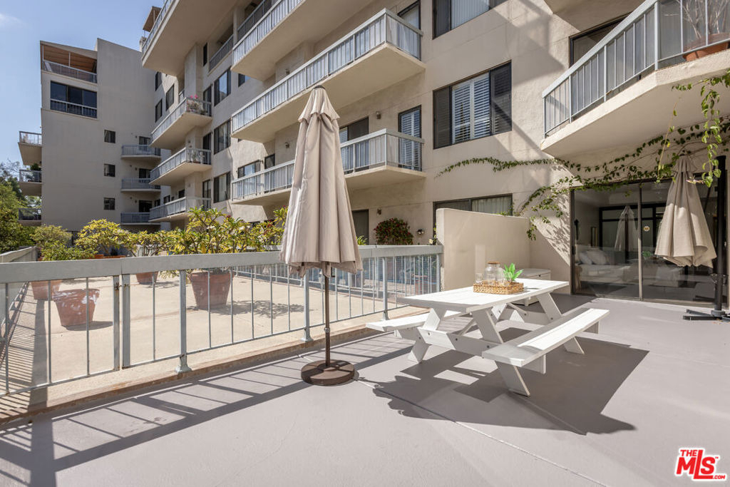 4460 Wilshire Boulevard - Photo 64