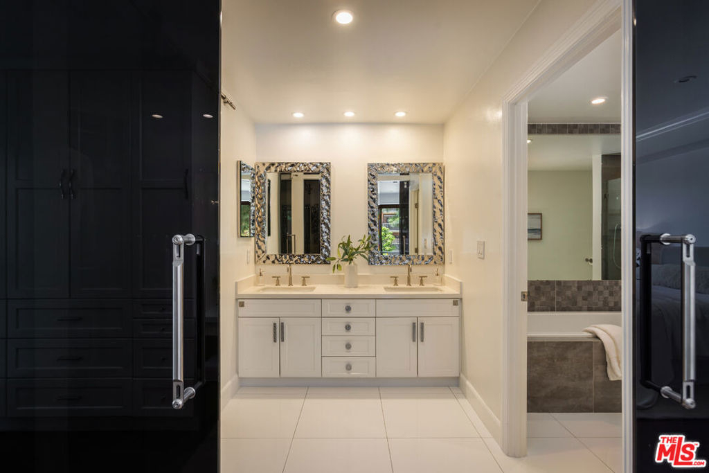 4460 Wilshire Boulevard - Photo 42
