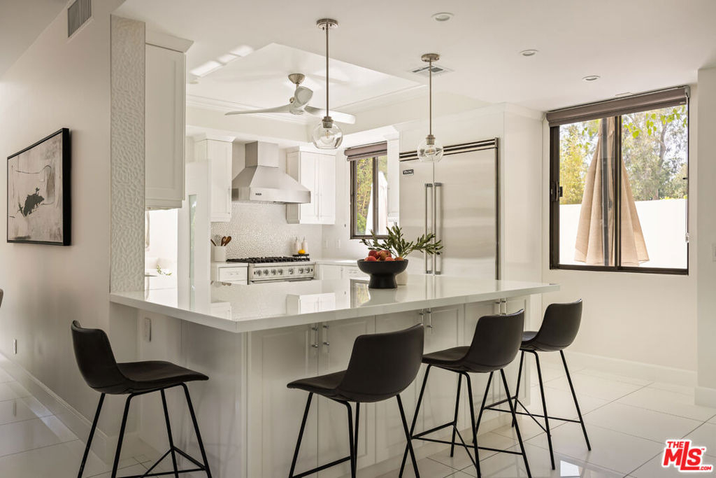4460 Wilshire Boulevard - Photo 30
