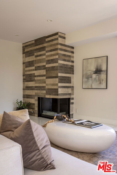 4460 Wilshire Boulevard - Photo 10