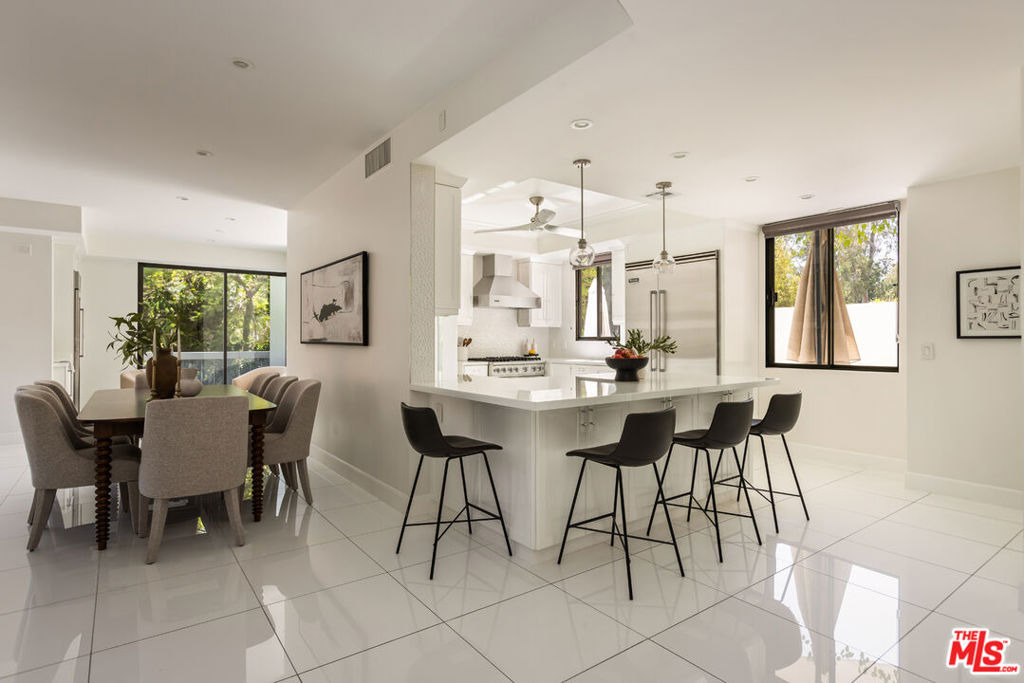 4460 Wilshire Boulevard - Photo 34