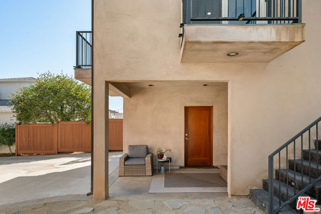 6152 W 77th Street - Photo 2