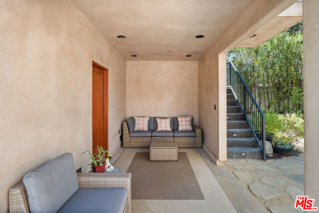 6152 W 77th Street - Photo 3
